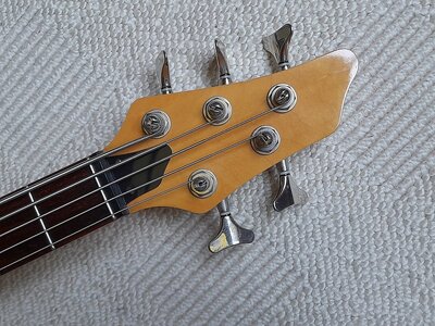 2Clover Headstock.jpg