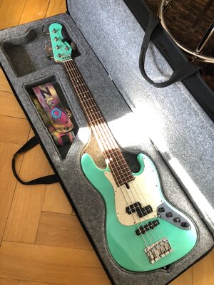 Sadowsky precision Jazz Bass 5 NYC seafoam Green