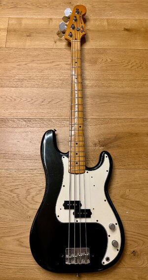 1977 Fender Precision bass