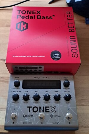 IK Multimedia ToneX Bass,  Geil! :)