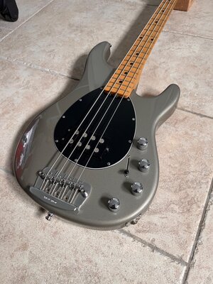 Ernie Ball Music Man Sterling - USA