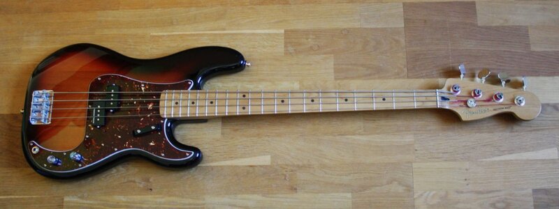 Fender Roasted Maple Precision Bass Neck MN, Tuner, Knochensattel