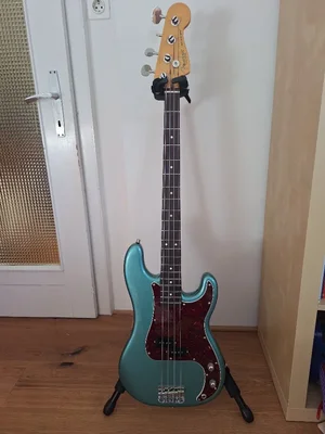 Fender Vintage Pro Pecision Bass in FSG