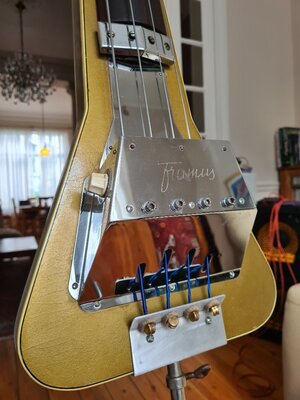 Framus Triumph 4/60