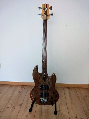Wal 4-string Fretless Bass