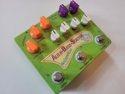 Analog Alien Bass Station