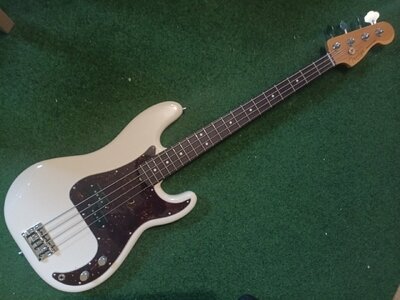 Fender Precision American Professional II