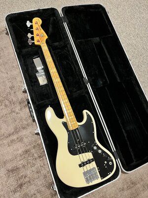 Fender Marcus Miller Jazz Bass Made in Japan