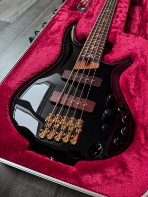 Ibanez Soundgear Prestige SR3505-BK · E-Bass · 3,7 kg