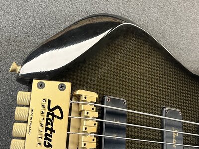 Want to buy… Status Graphite - headless.