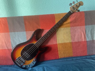 Career E-Bass MM-Style