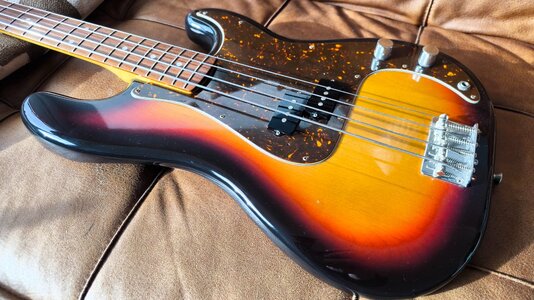 Fender Vintage Precision Bass CIJ