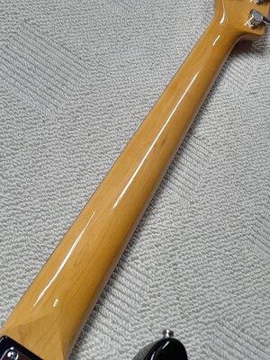 9 Line6 Variax 705.jpg