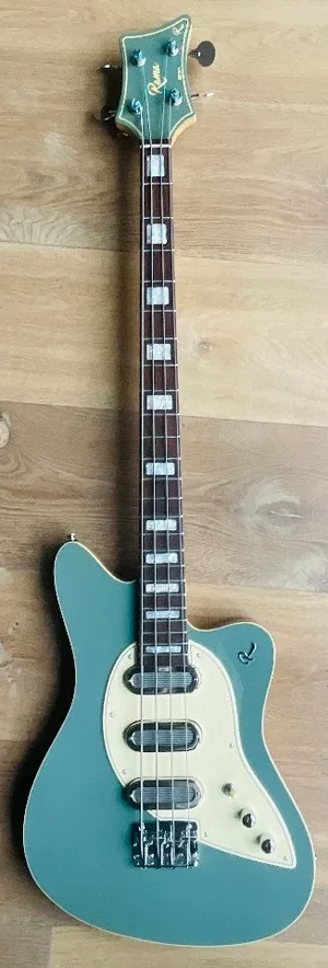 Reduziert! Rama Bass D71 mit 24 frets