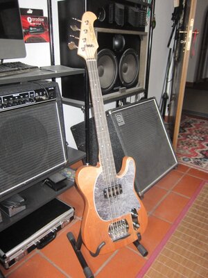 " Telecaster " short scale Bass