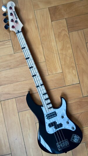 Yamaha Attitude Limited 3 – Black – Excellent Condition (2025) + Case + Papers