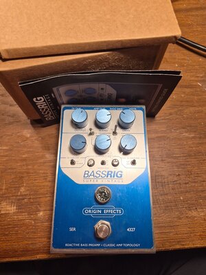 Origin Super Vintage und ´64 Black Panel