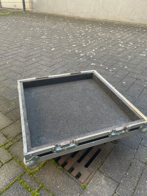 Flightcase 7.JPG