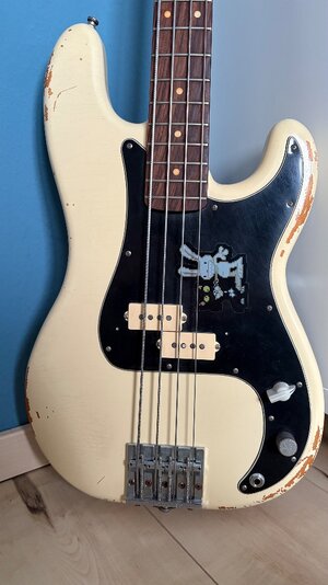 Buzz Hornet Preci von restauracja gitar