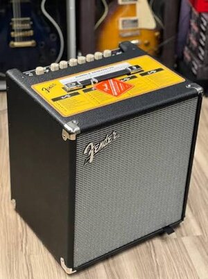 SUCHE: Fender Rumble 100 combo