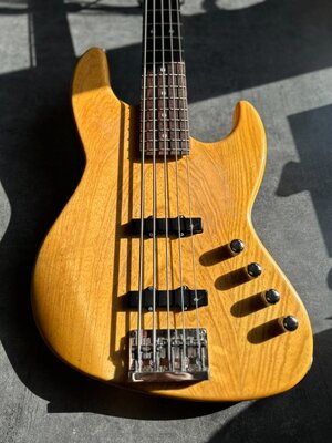 Fender Jazz Bass JBV-95R Japan 5-saitig Fujigen 1987