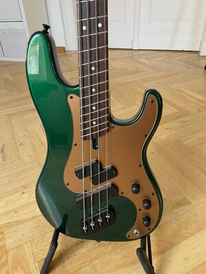Dingwall SP1 4-String Bass DCG Dark Candy Green