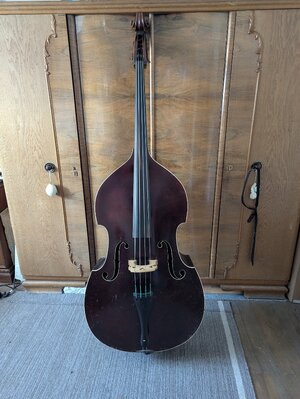 Kontrabass zu verkaufen ....