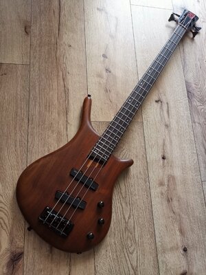 VESTER CLIPPER Bass, klasse Warwick Thumb Kopie!