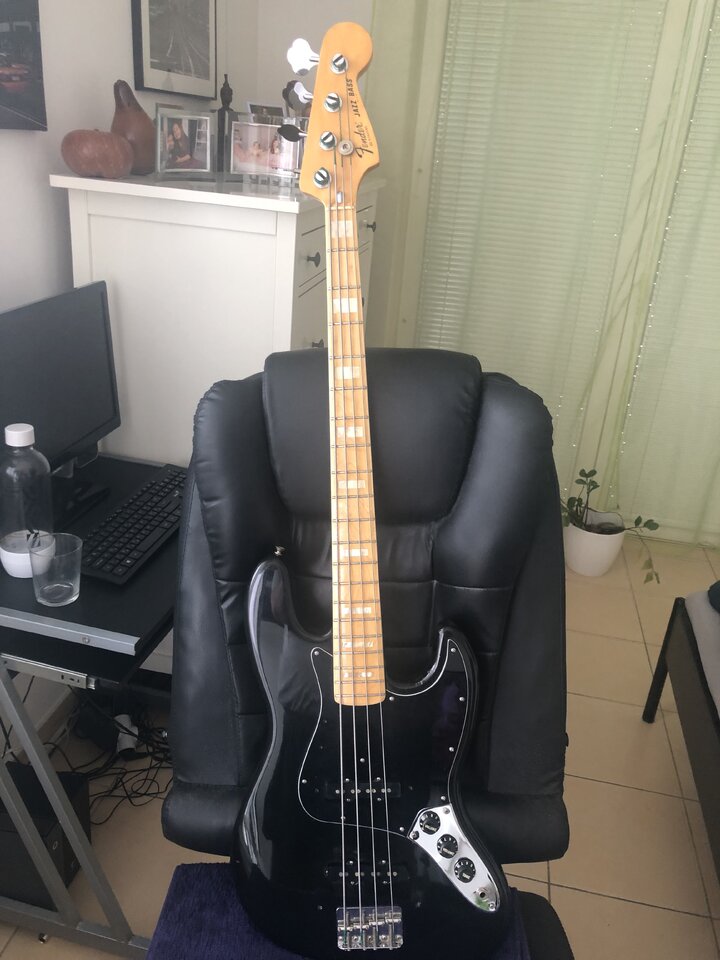 Fender Jazz Bass 1980 Reserviert | Bassic.de