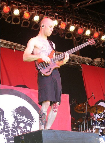 Ryan_Bassist_2006.jpg