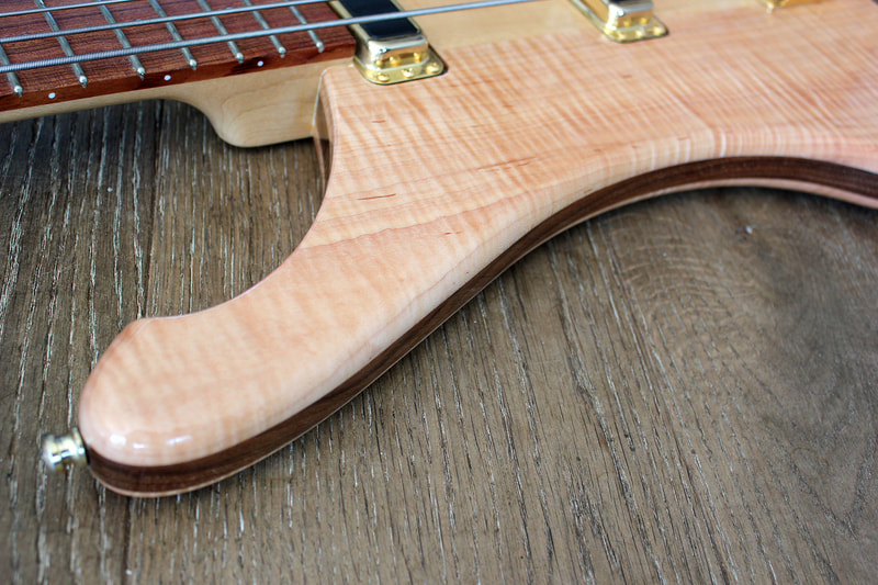 rickenbacker-4004-uppern-horn2-1500.jpg
