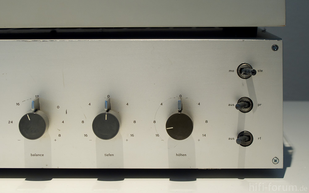 braun-vintage-hifi-design_204133.jpg