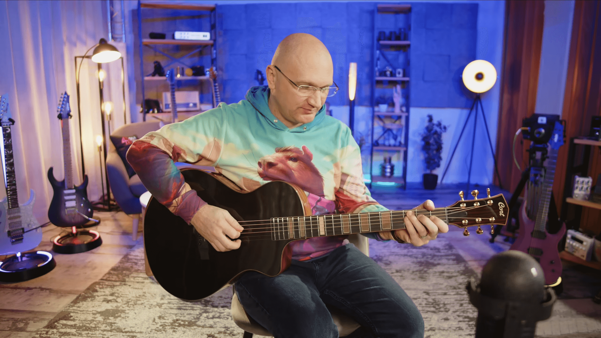 www.cortguitars.com