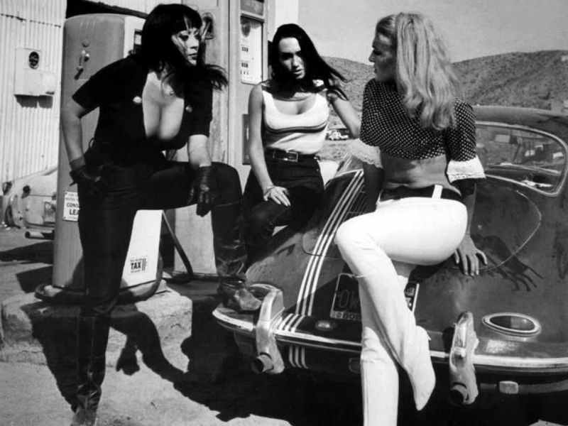 faster-pussycat-kill-kill-02.jpg