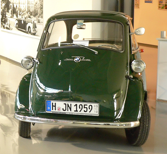 BMW_Isetta_Polizei.jpg