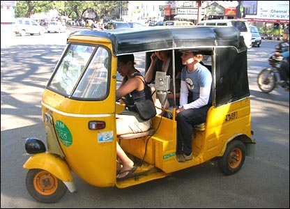 _42661609_tuctuc.jpg