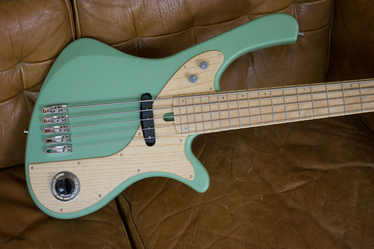 BassLine_rebelle_lessmore_5_01.jpg
