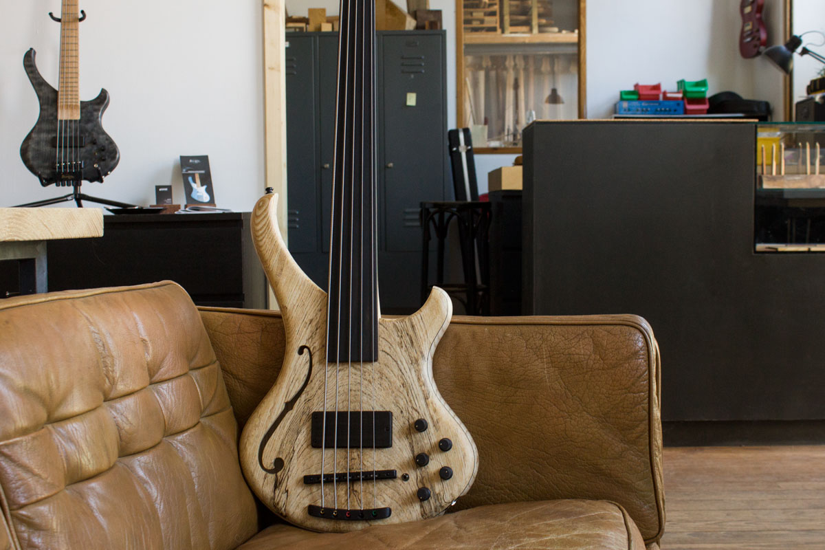 BassLine_Buster_CW_5_fr_tl_01.jpg