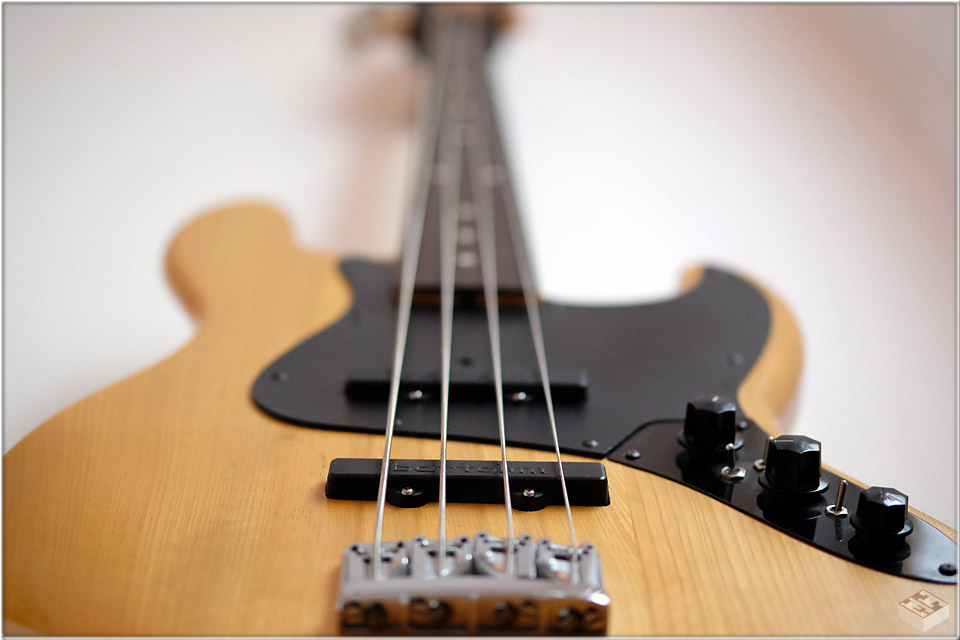 jb_fretless.jpg