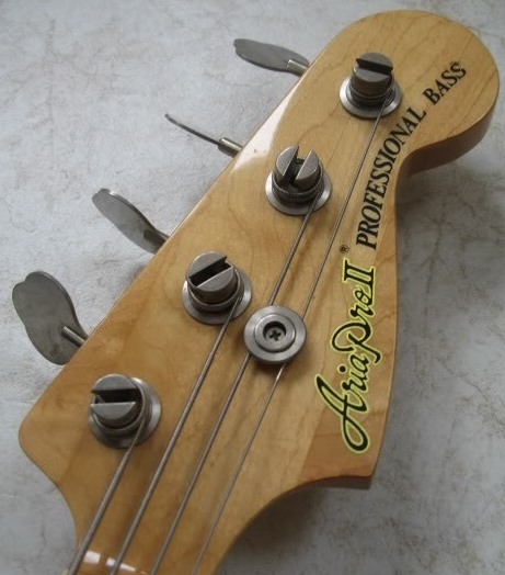 Headstock.jpg