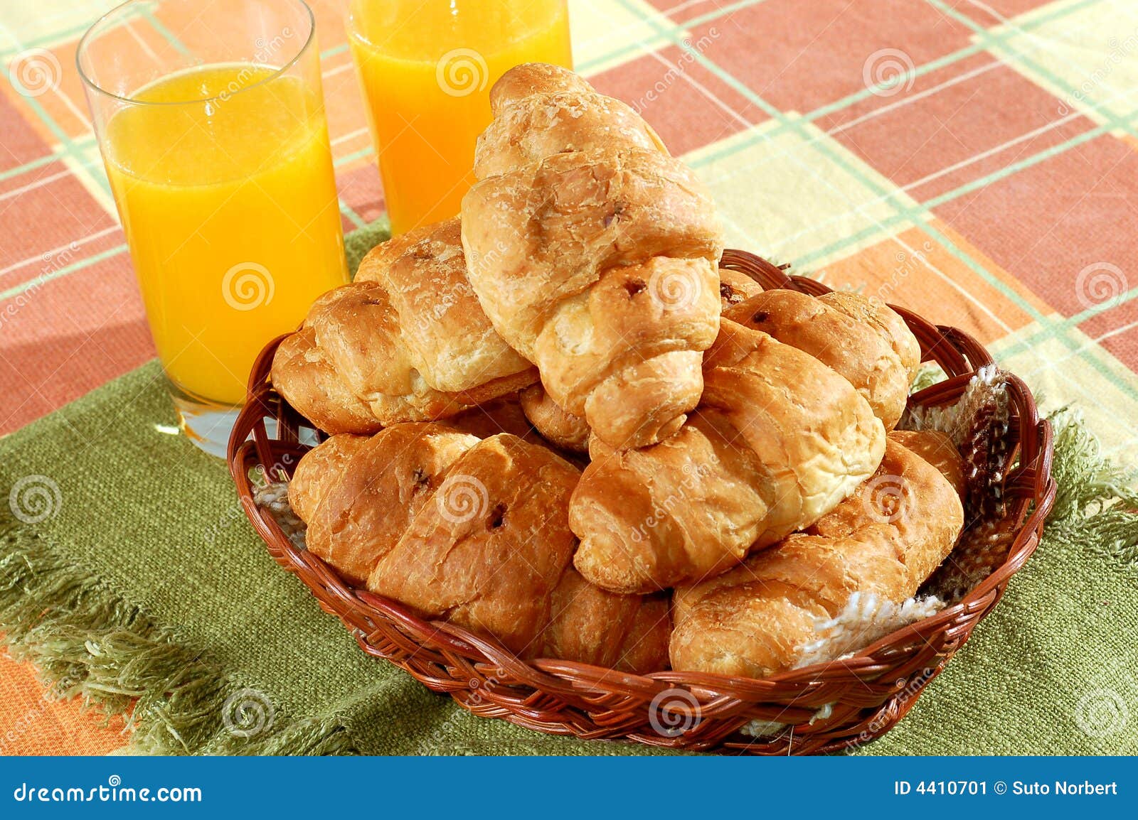 sunny-morning-breakfast-4410701.jpg
