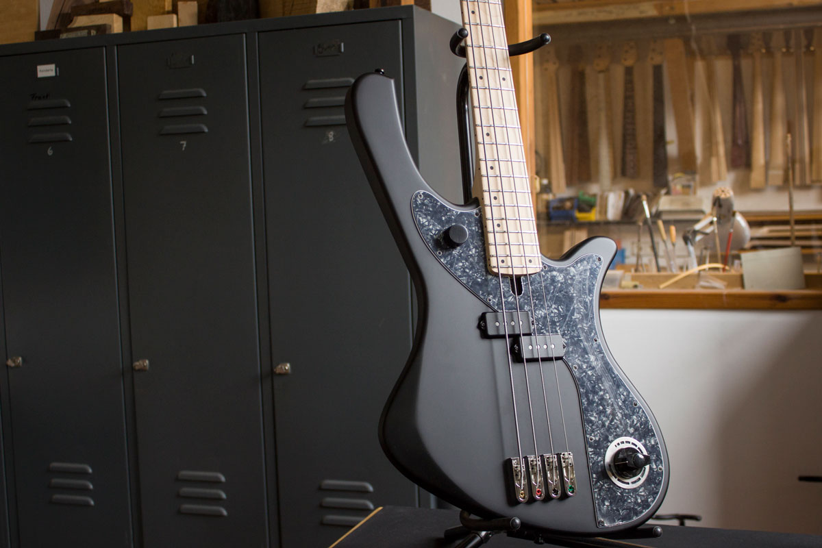 BassLine_rebelle_series_4_01.jpg