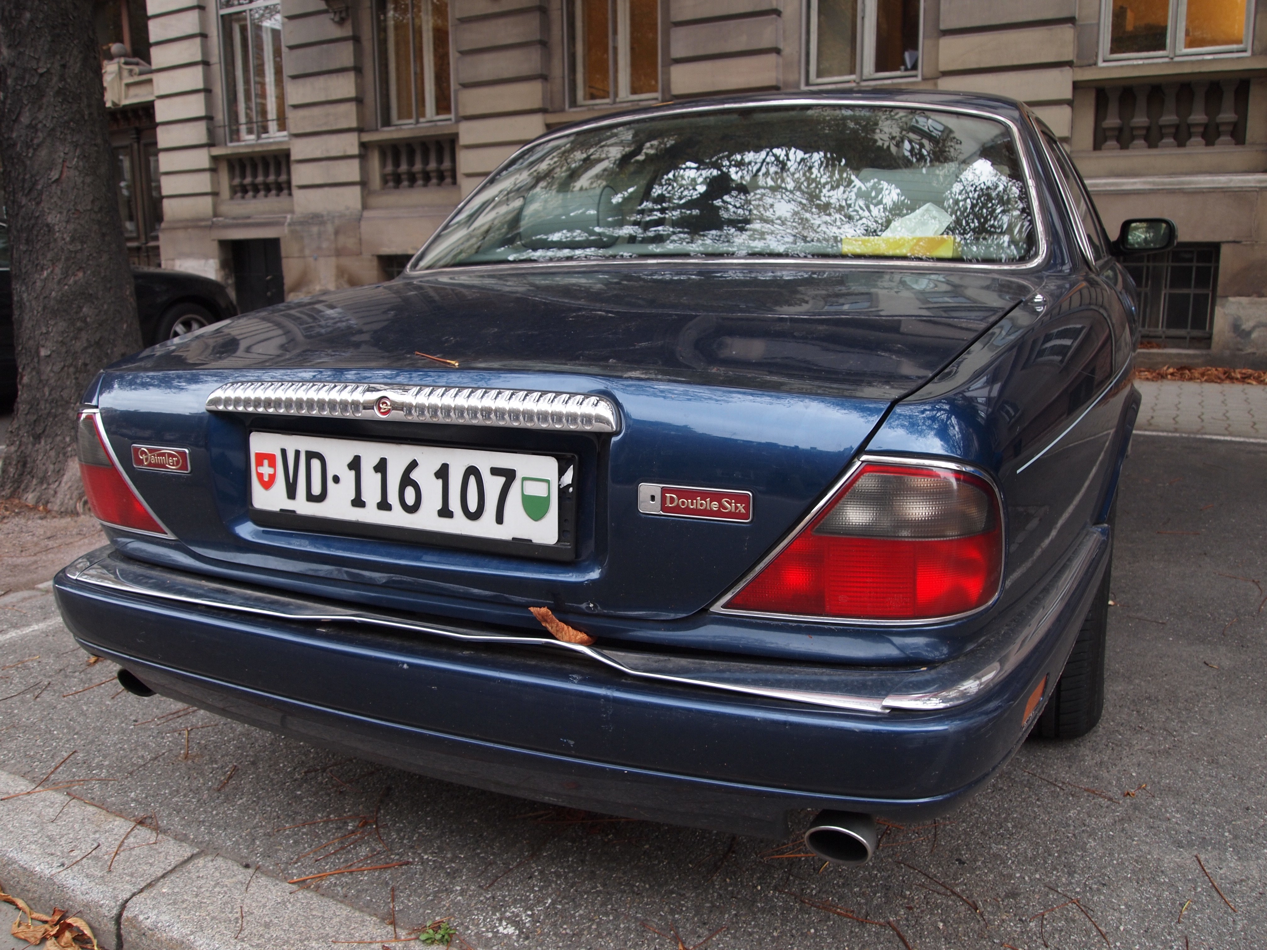 Daimler_DoubleSix_h.jpg