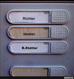 f07a3dd75c4fb5037c2f45ce93cfdcc1--funny-signs-its-funny.jpg