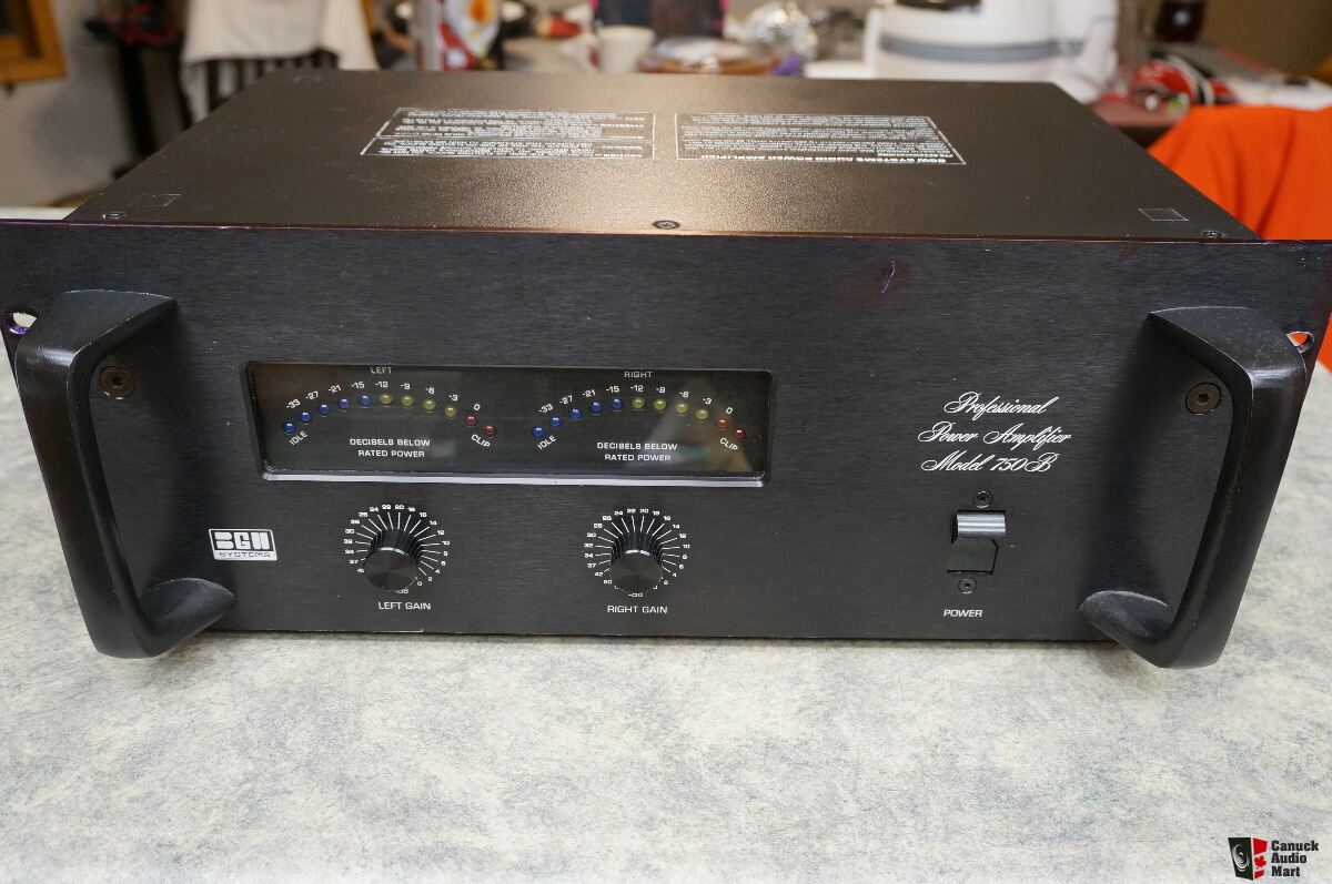 1125772-bgw-750b-power-amp.jpg