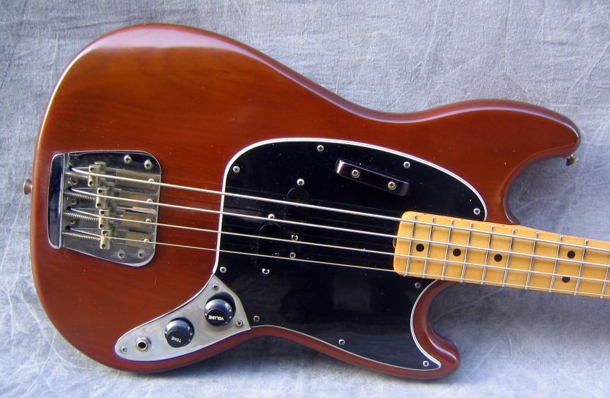 1977_Fender_Mustang_Bass_S708094_front.jpg