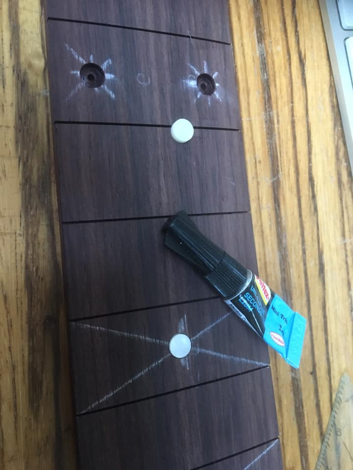 glueing-the-position-dots_orig.jpg