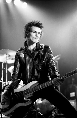 -sid-vicious-sid-vicious-31661749-322-490.jpg