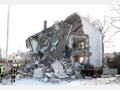 1238404590-haus-explosion-109.jpg