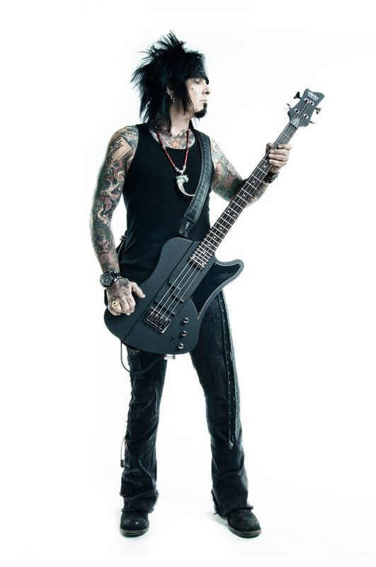 ab17f0a7d81b1db9ac741e426b231ce1--music-is-nikki-sixx.jpg